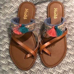 Mudd women’s sandals size fit 7 71/2